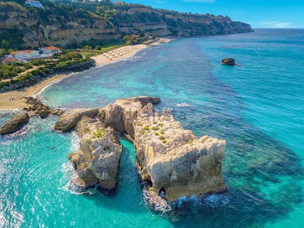 casa indipendente in vendita a Ricadi in zona Santa Domenica