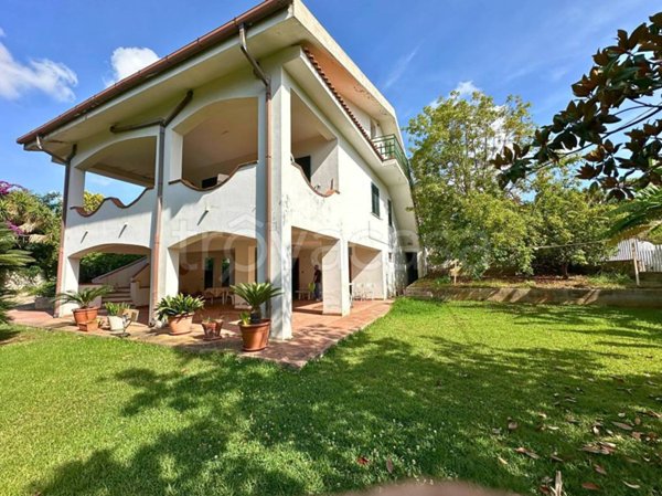 casa indipendente in vendita a Ricadi in zona Santa Domenica