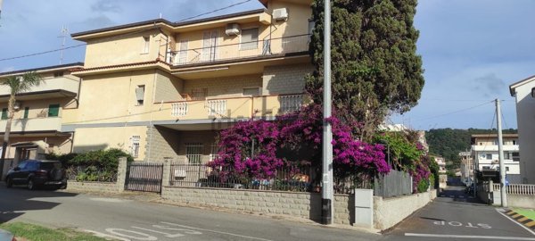 casa indipendente in vendita a Ricadi in zona Santa Domenica