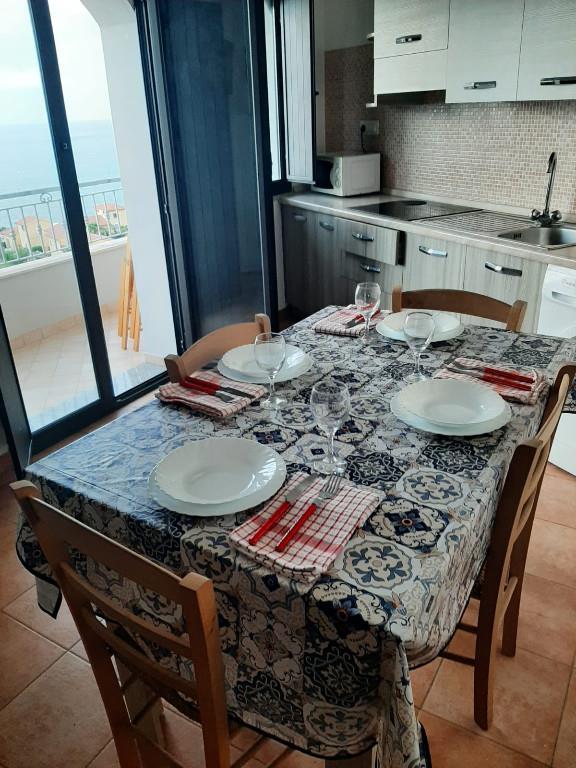 casa indipendente in vendita a Ricadi in zona Santa Domenica