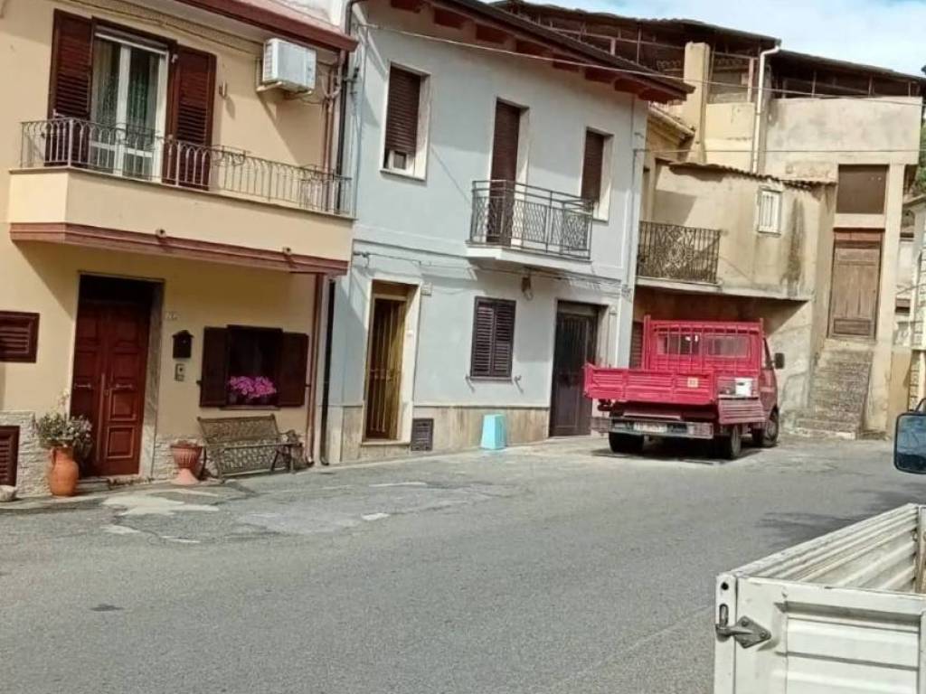 casa indipendente in vendita a San Calogero