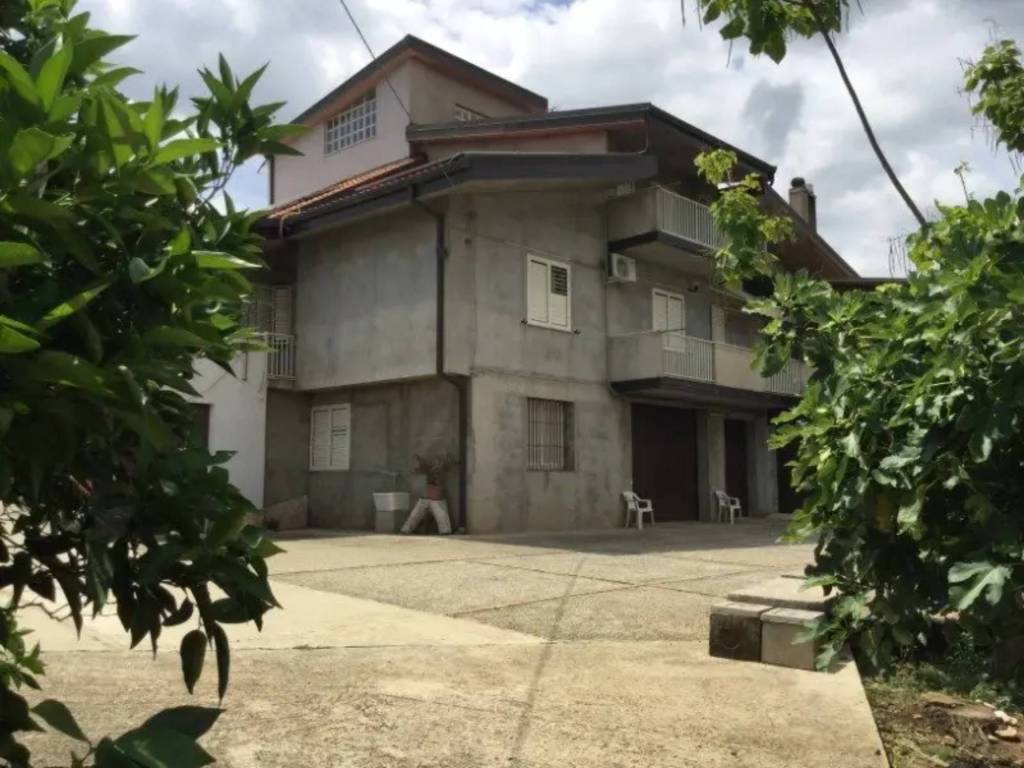 casa indipendente in vendita a San Calogero
