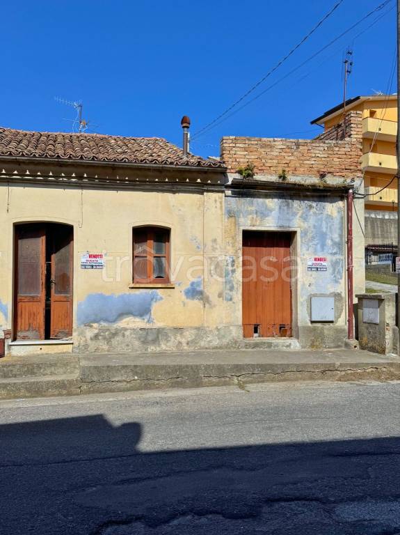 casa indipendente in vendita a Sant'Onofrio
