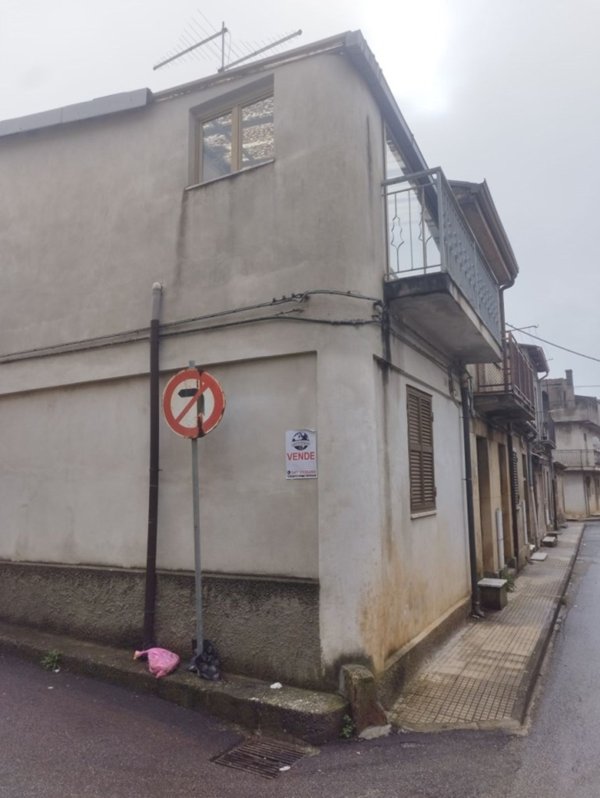 casa indipendente in vendita a Sant'Onofrio