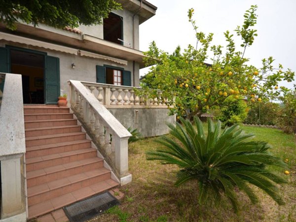 casa indipendente in vendita a Sant'Onofrio