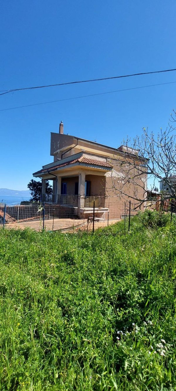 casa indipendente in vendita a Sant'Onofrio