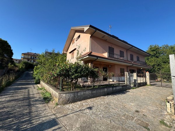 casa indipendente in vendita a Serra San Bruno