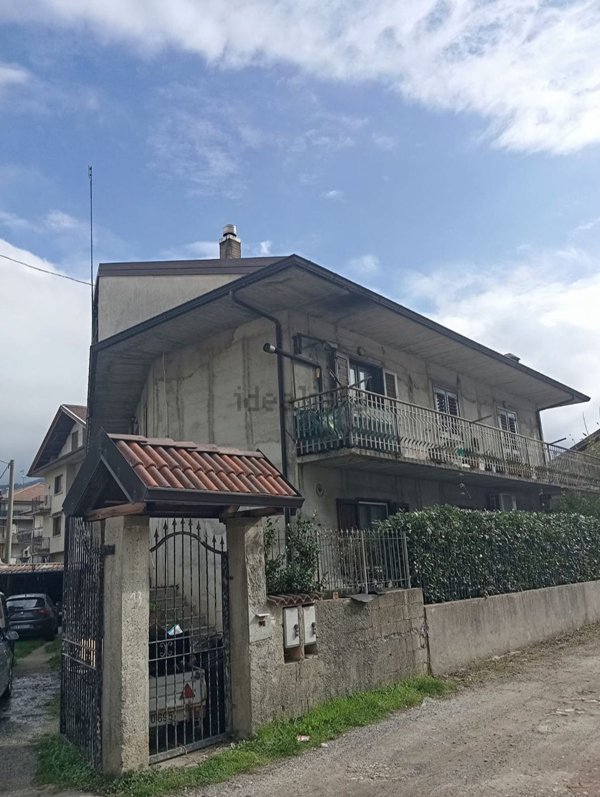 casa indipendente in vendita a Serra San Bruno