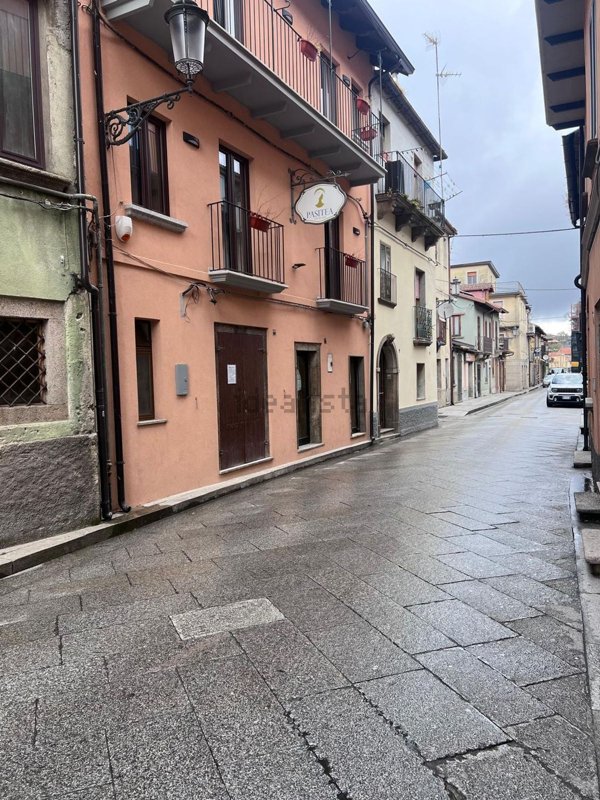 ufficio in vendita a Serra San Bruno