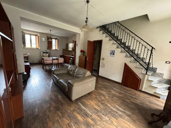 casa indipendente in vendita a Simbario