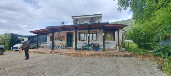 casa indipendente in vendita a Stefanaconi