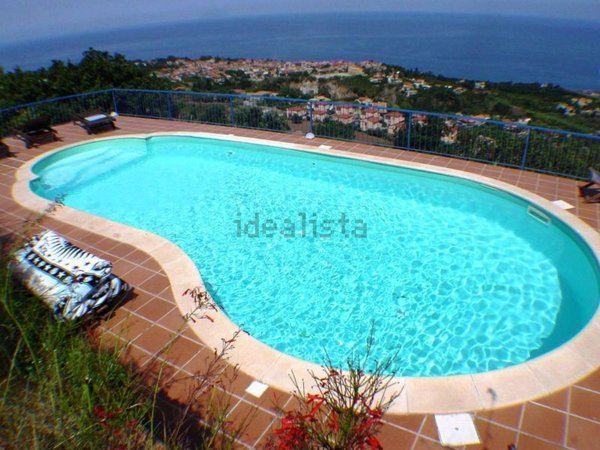 casa indipendente in vendita a Tropea