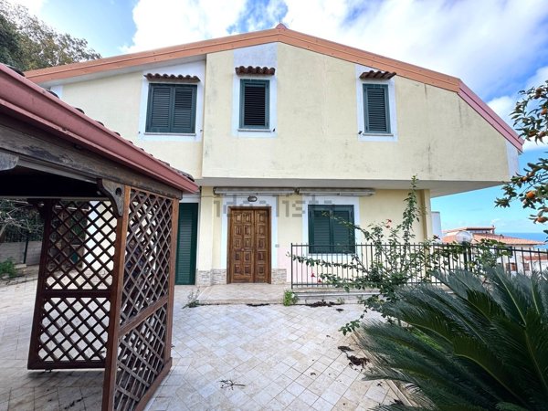 casa indipendente in vendita a Tropea