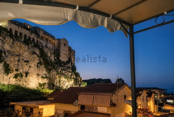 casa indipendente in vendita a Tropea