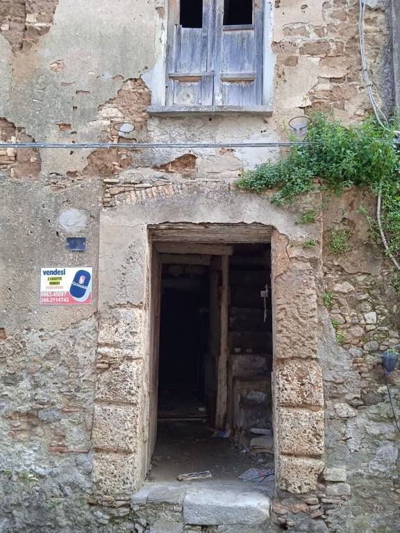 casa indipendente in vendita a Vibo Valentia in zona Centro Città