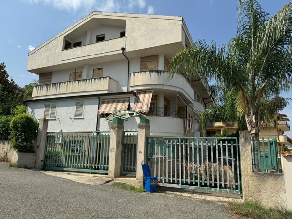 appartamento in vendita a Vibo Valentia in zona Vibo Marina