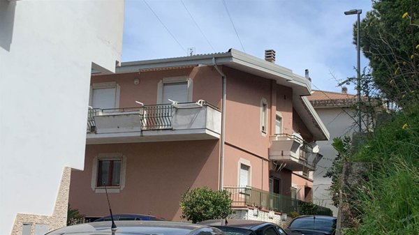 casa indipendente in vendita a Vibo Valentia