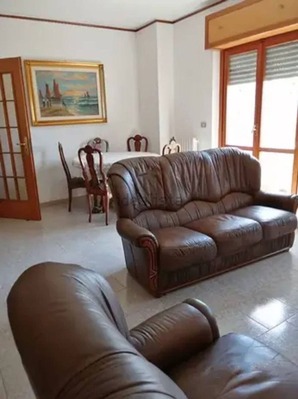 appartamento in vendita a Vibo Valentia in zona Longobardi