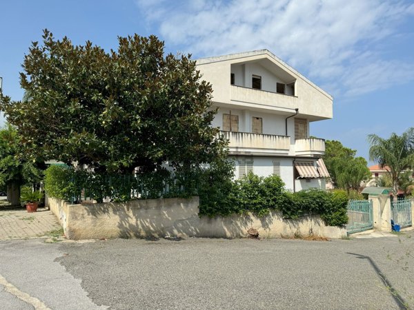 appartamento in vendita a Vibo Valentia in zona Vibo Marina
