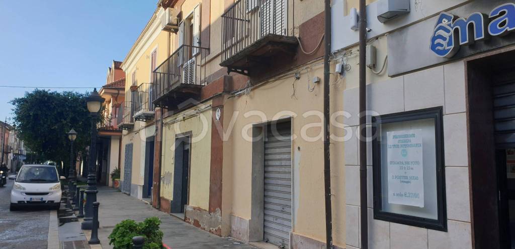 negozio in vendita a Vibo Valentia in zona Vibo Marina