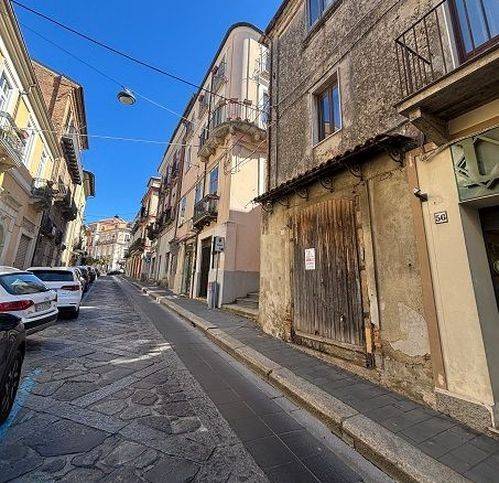 negozio in vendita a Vibo Valentia