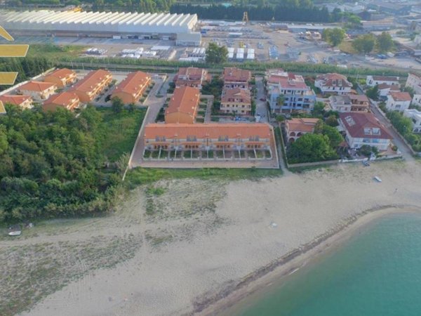 casa indipendente in vendita a Vibo Valentia in zona Vibo Marina