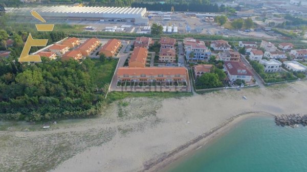 casa indipendente in vendita a Vibo Valentia in zona Vibo Marina
