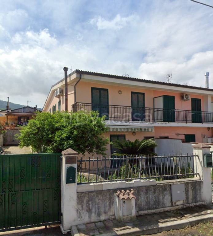 casa indipendente in vendita a Vibo Valentia in zona Vibo Marina