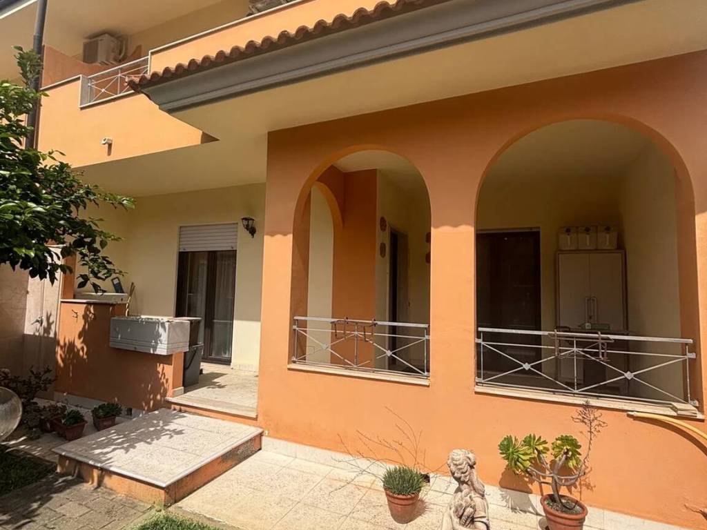casa indipendente in vendita a Vibo Valentia in zona Vibo Marina