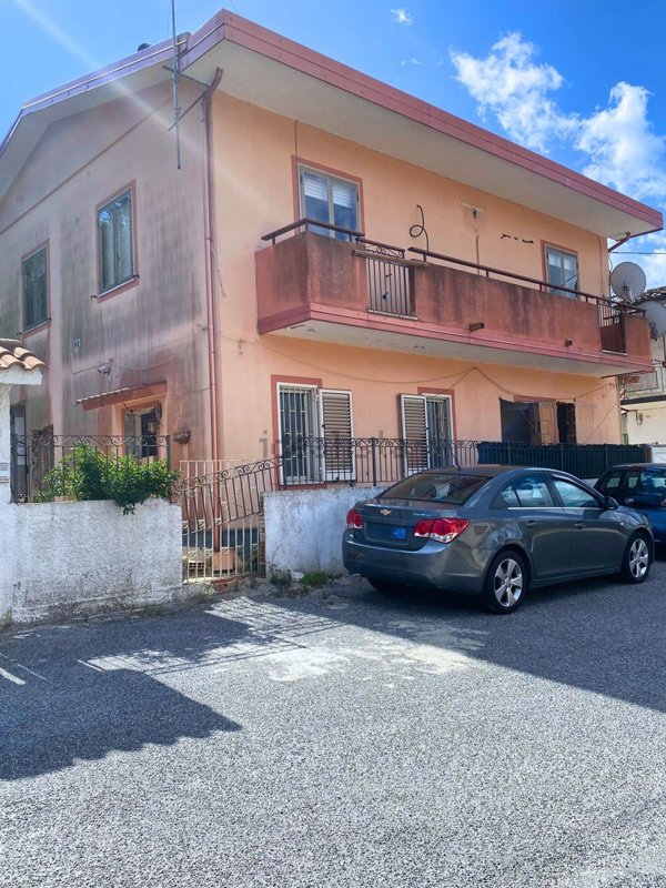 casa indipendente in vendita a Vibo Valentia