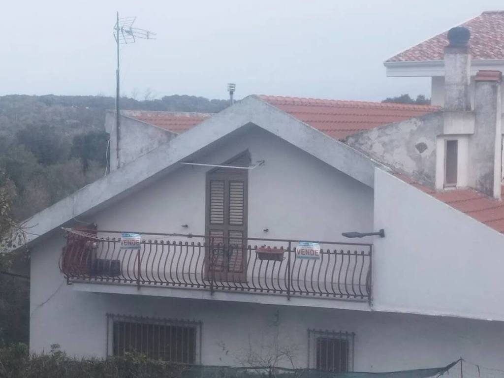 casa indipendente in vendita a Vibo Valentia in zona Vena Superiore