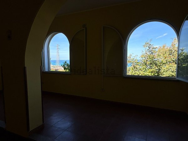 casa indipendente in vendita a Vibo Valentia in zona Longobardi