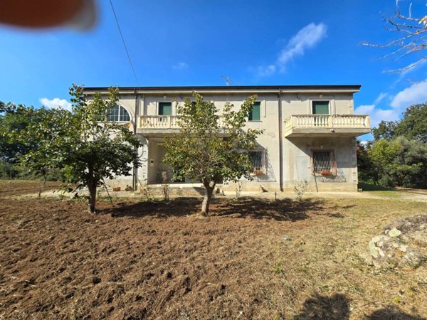 villa in vendita a Vibo Valentia in zona Longobardi