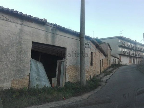 rudere in vendita a Vibo Valentia in zona Piscopio