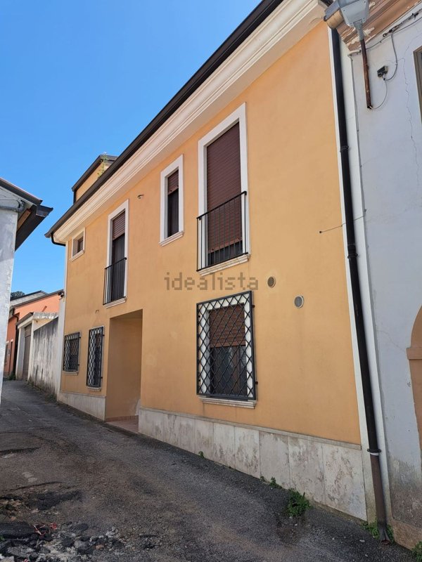 casa indipendente in vendita a Vibo Valentia