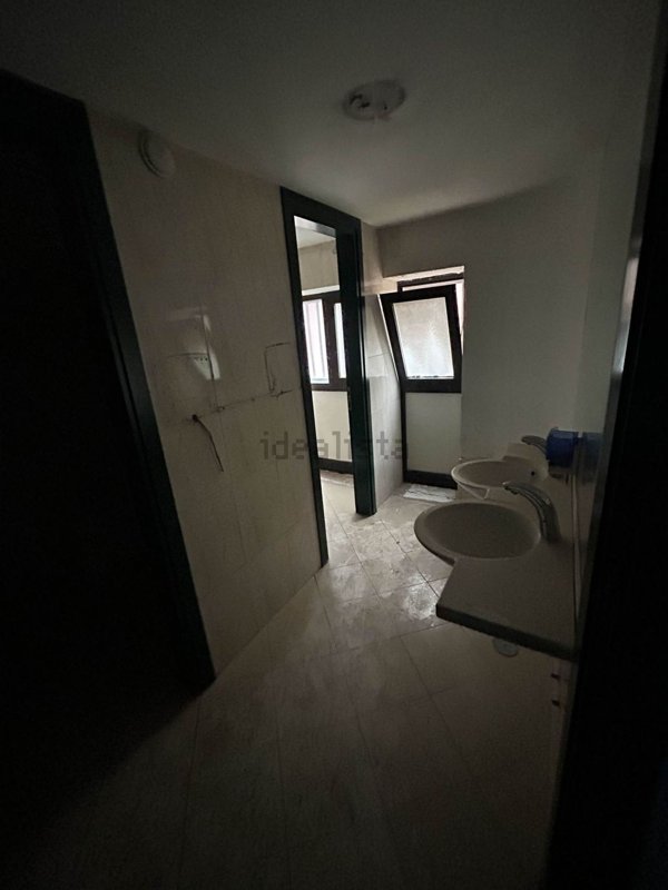 locale commerciale in vendita a Vibo Valentia