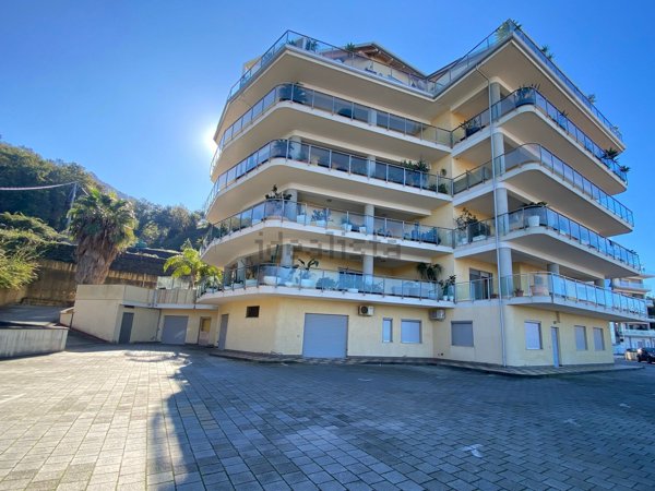 appartamento in vendita a Vibo Valentia in zona Longobardi
