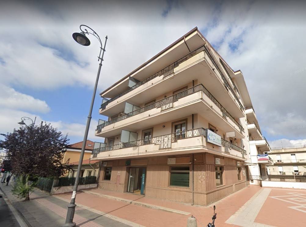 negozio in vendita a Vibo Valentia