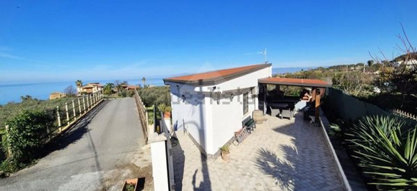 casa indipendente in vendita a Vibo Valentia in zona Vibo Marina