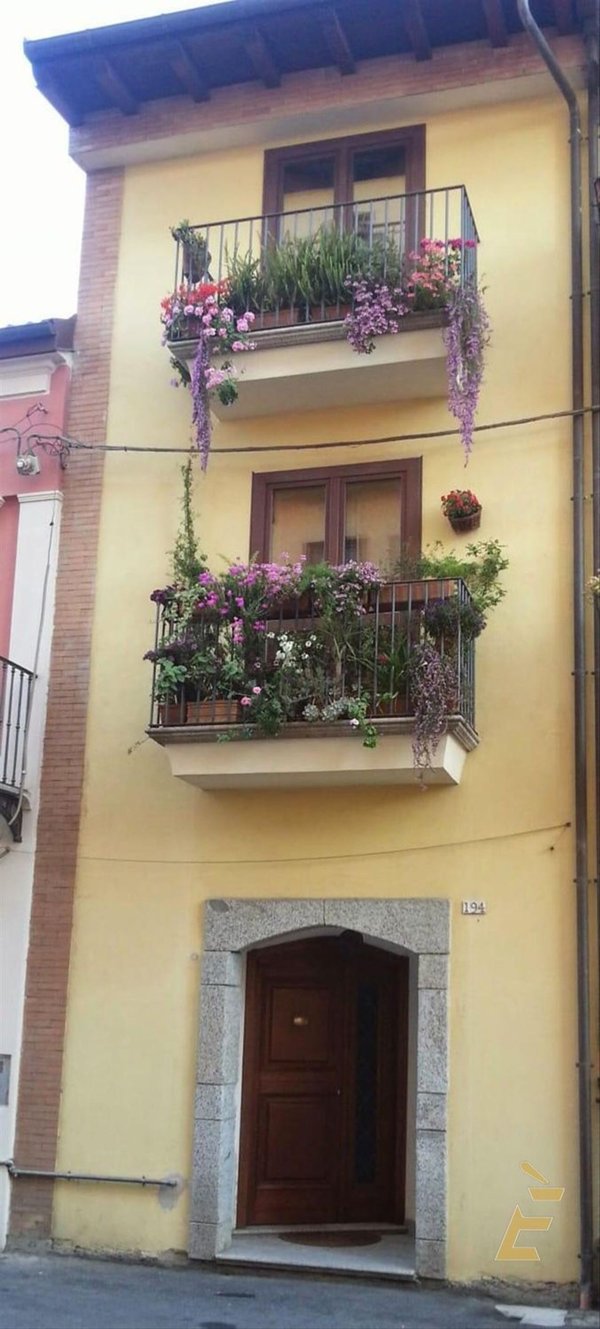 casa indipendente in vendita a Vibo Valentia in zona Centro Città