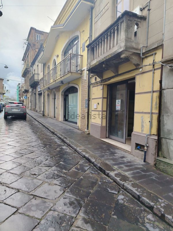 locale commerciale in vendita a Vibo Valentia
