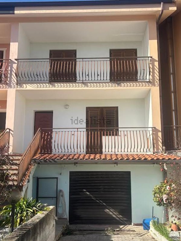 casa indipendente in vendita a Vibo Valentia in zona Centro Città