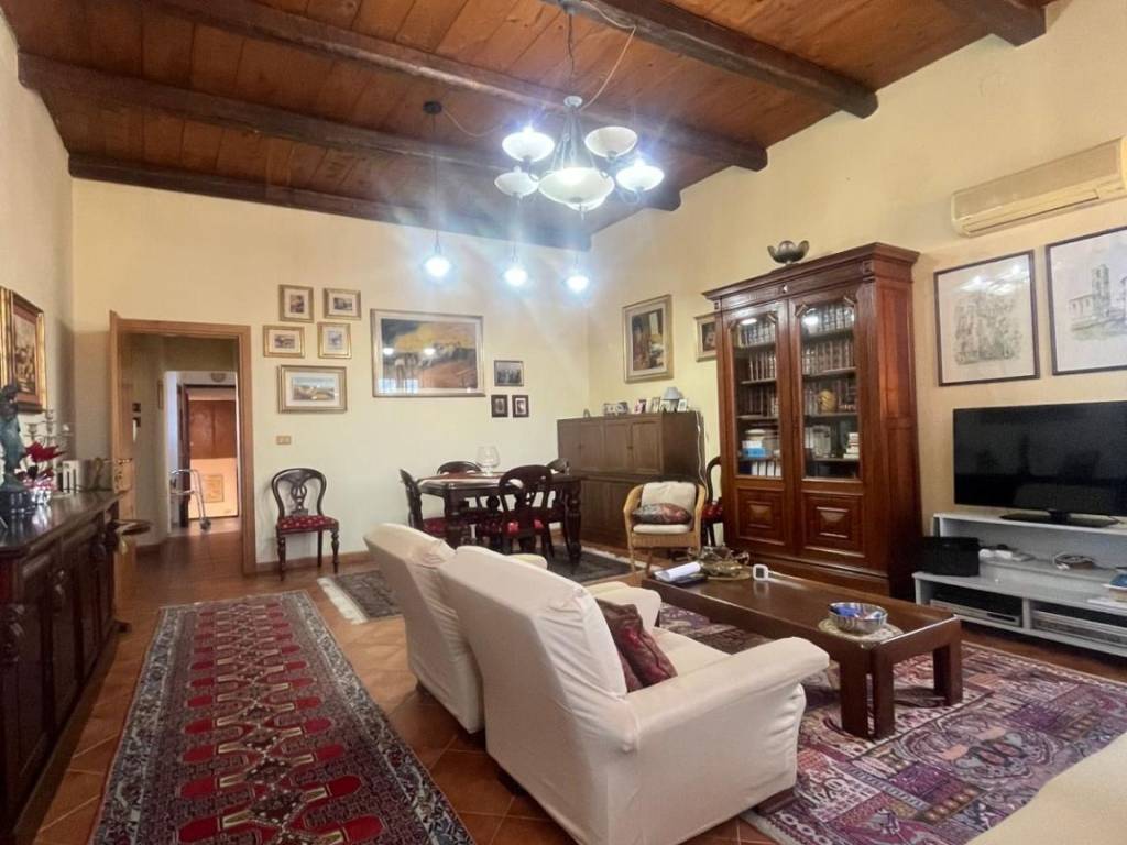 appartamento in vendita a Vibo Valentia in zona Centro Città