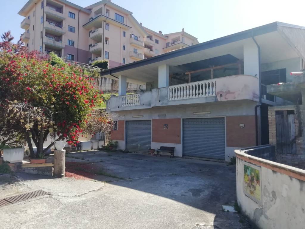 casa indipendente in vendita a Vibo Valentia in zona Centro Città