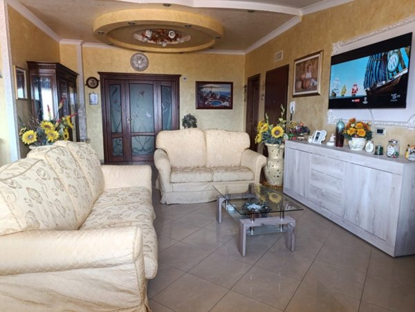 appartamento in vendita a Vibo Valentia in zona Piscopio