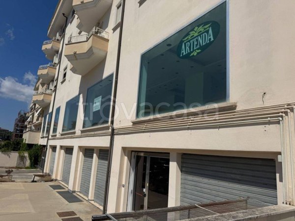 negozio in vendita a Vibo Valentia