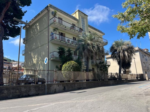appartamento in vendita a Vibo Valentia in zona Vibo Marina