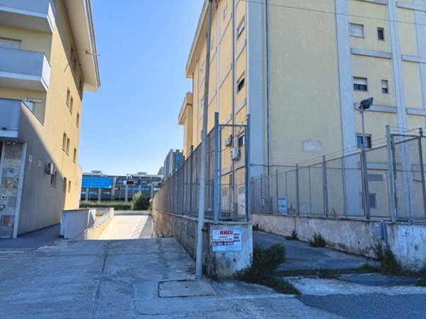 negozio in vendita a Vibo Valentia