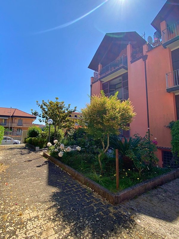 casa indipendente in vendita a Vibo Valentia in zona Centro Città