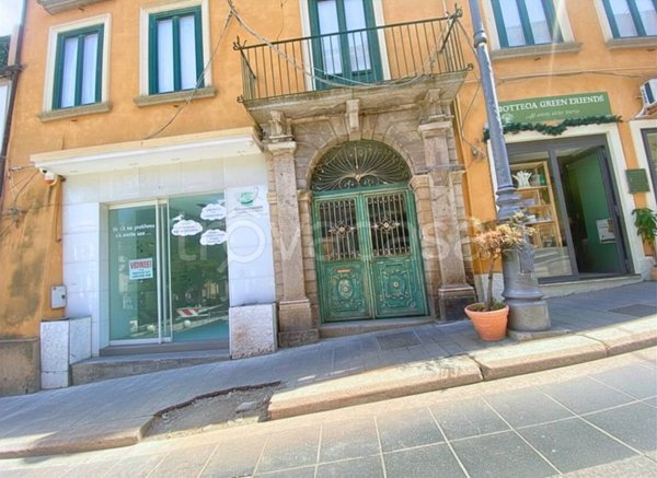 negozio in vendita a Vibo Valentia in zona Centro Città